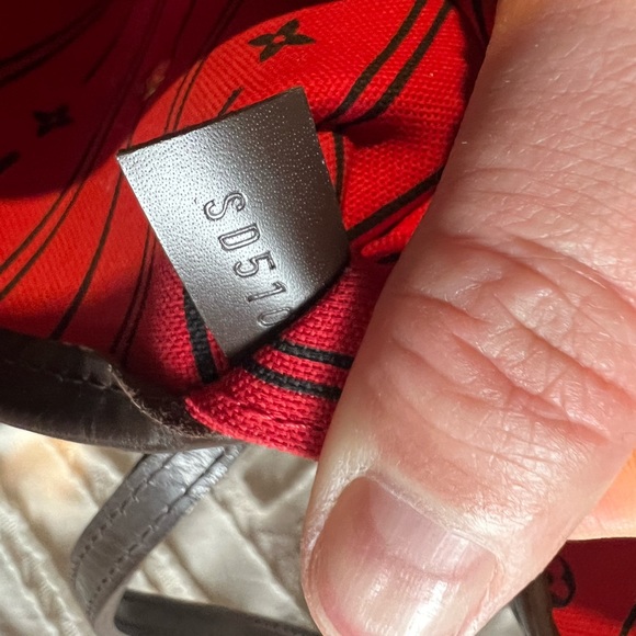 AUTHENTIC Louis Vuitton Neverfull MM - Picture 11 of 14